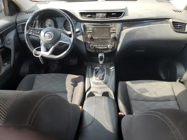 JN1BJ1CR2HW136213 2017 NISSAN ROGUE - Image 8