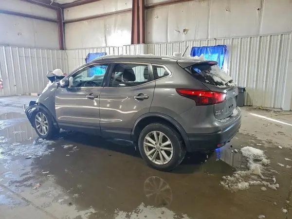 JN1BJ1CR2HW140150 2017 NISSAN ROGUE - Image 2