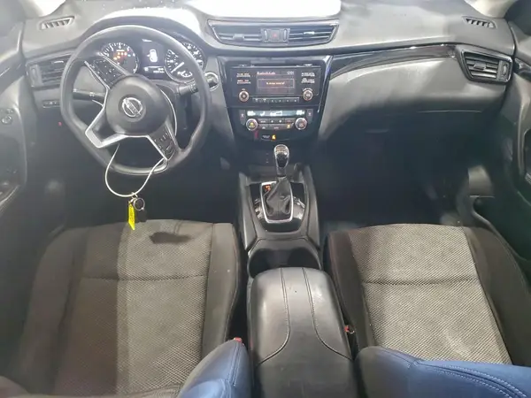 JN1BJ1CR2HW140150 2017 NISSAN ROGUE - Image 8