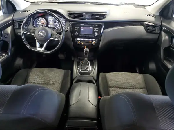 JN1BJ1CR2HW143808 2017 NISSAN ROGUE - Image 8