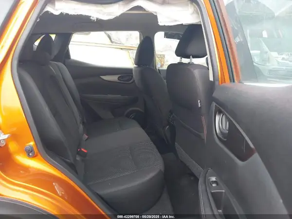 JN1BJ1CR2HW144456 2017 NISSAN ROGUE - Image 8