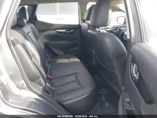 JN1BJ1CR2JW202197 2018 NISSAN ROGUE - Image 8