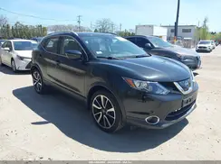 JN1BJ1CR2JW202409 2018 NISSAN ROGUE