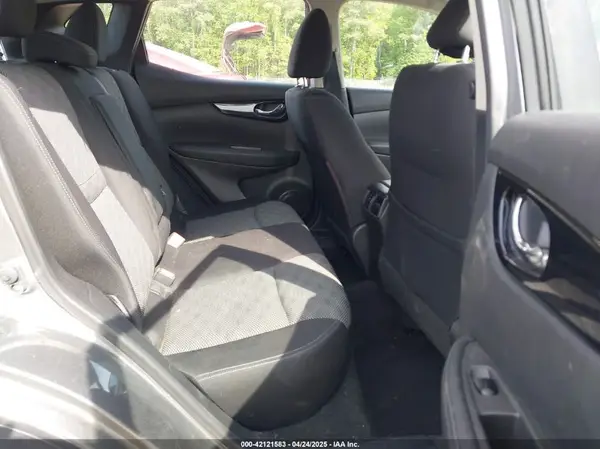 JN1BJ1CR2JW203947 2018 NISSAN ROGUE - Image 8