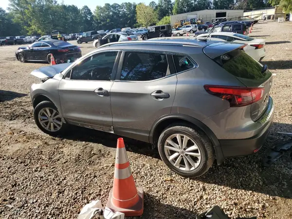 JN1BJ1CR2JW204080 2018 NISSAN ROGUE - Image 2
