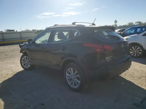 JN1BJ1CR2JW205231 2018 NISSAN ROGUE - Image 2