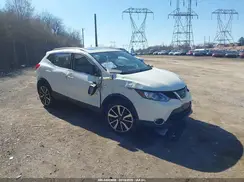 JN1BJ1CR2JW210803 2018 NISSAN ROGUE