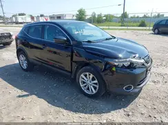 JN1BJ1CR2JW256583 2018 NISSAN ROGUE