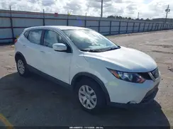 JN1BJ1CR2JW258639 2018 NISSAN ROGUE