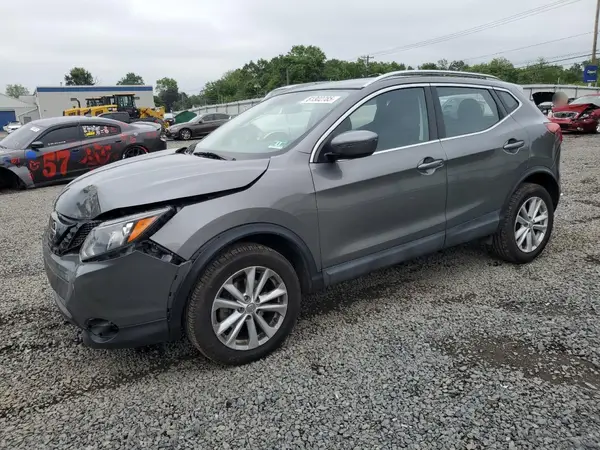 JN1BJ1CR2JW262478 2018 NISSAN ROGUE - Image 1