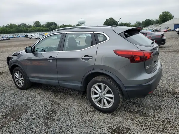 JN1BJ1CR2JW262478 2018 NISSAN ROGUE - Image 2