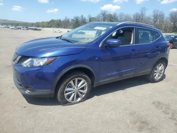 JN1BJ1CR2JW264151 2018 NISSAN ROGUE - Image 1