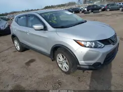 JN1BJ1CR2JW265560 2018 NISSAN ROGUE