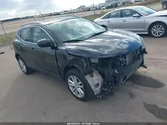 JN1BJ1CR2JW266384 2018 NISSAN ROGUE