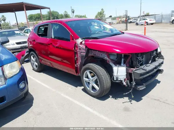 JN1BJ1CR2JW267910 2018 NISSAN ROGUE - Image 1