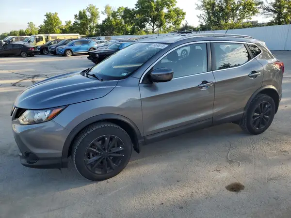 JN1BJ1CR2JW268961 2018 NISSAN ROGUE - Image 1