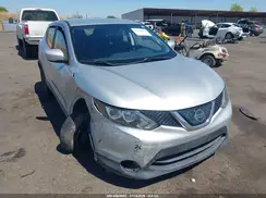 JN1BJ1CR2JW281080 2018 NISSAN ROGUE
