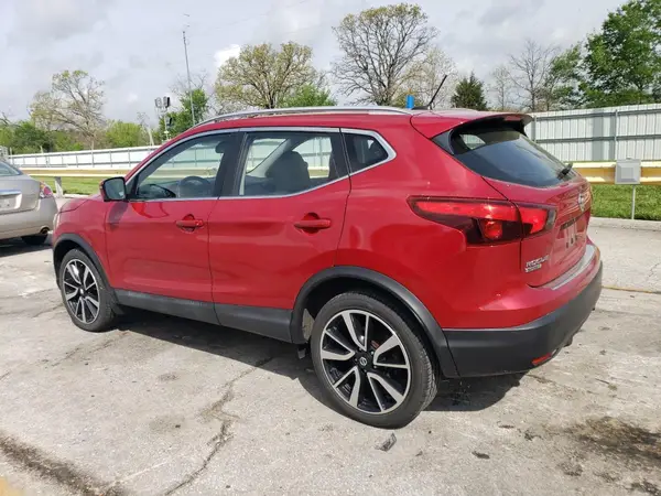 JN1BJ1CR2JW282360 2018 NISSAN ROGUE - Image 2