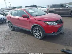 JN1BJ1CR2JW286215 2018 NISSAN ROGUE