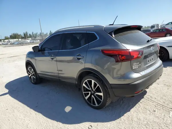 JN1BJ1CR2JW286697 2018 NISSAN ROGUE - Image 2