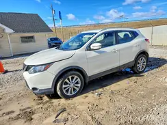 JN1BJ1CR2JW289339 2018 NISSAN ROGUE