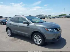 JN1BJ1CR2JW293083 2018 NISSAN ROGUE