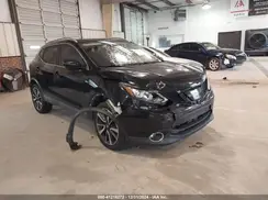 JN1BJ1CR2JW294167 2018 NISSAN ROGUE