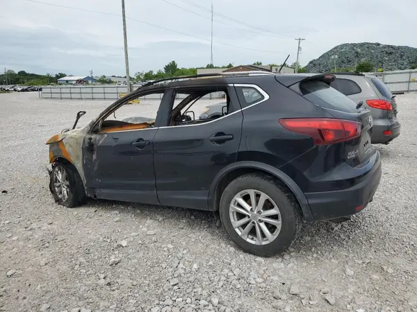 JN1BJ1CR2JW294489 2018 NISSAN ROGUE - Image 2