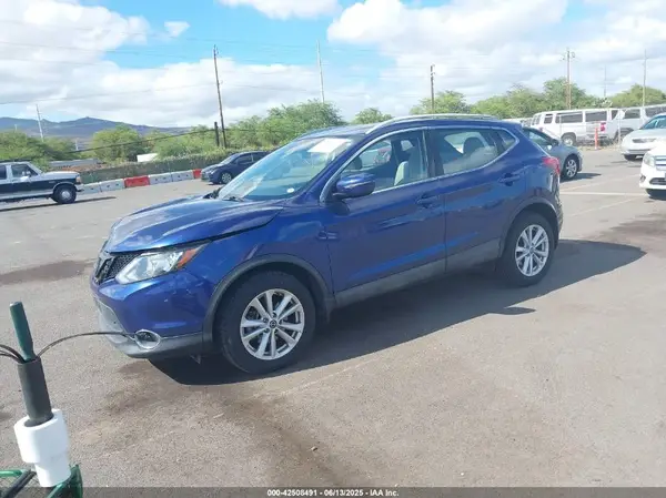 JN1BJ1CR2KW332868 2019 NISSAN ROGUE - Image 2
