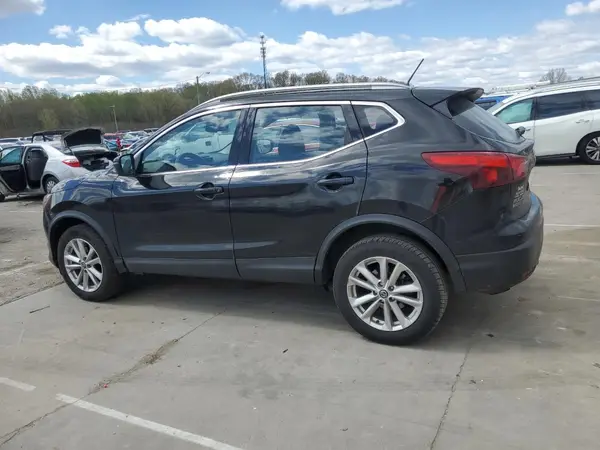 JN1BJ1CR2KW339819 2019 NISSAN ROGUE - Image 2