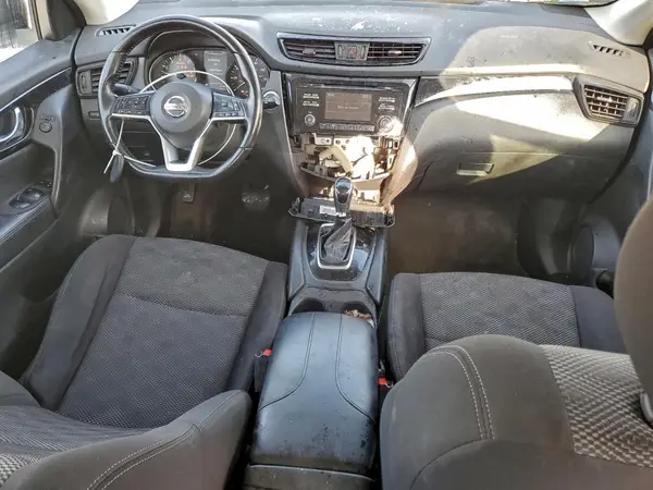 JN1BJ1CR3HW100983 2017 NISSAN ROGUE - Image 8