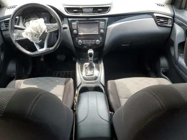 JN1BJ1CR3HW107822 2017 NISSAN ROGUE - Image 8