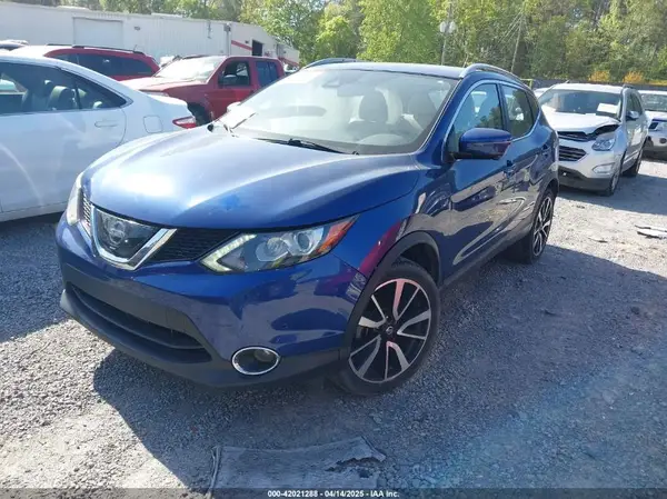 JN1BJ1CR3HW108985 2017 NISSAN ROGUE - Image 2