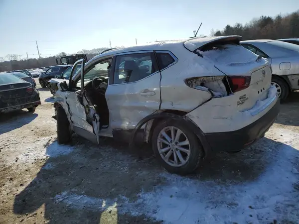 JN1BJ1CR3HW110574 2017 NISSAN ROGUE - Image 2