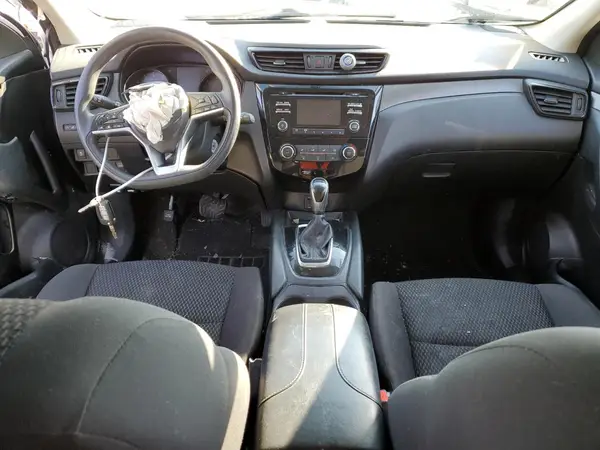 JN1BJ1CR3HW110574 2017 NISSAN ROGUE - Image 8