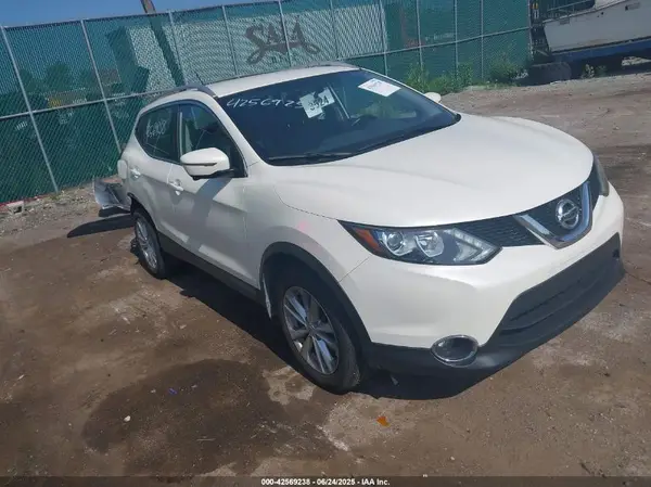 JN1BJ1CR3HW111448 2017 NISSAN ROGUE - Image 1
