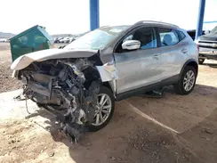 JN1BJ1CR3HW111885 2017 NISSAN ROGUE