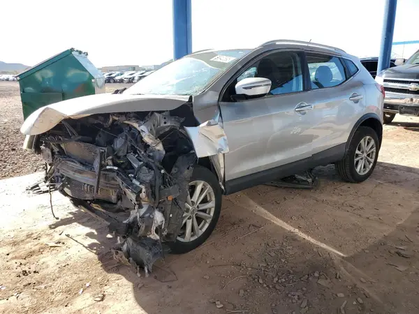 JN1BJ1CR3HW111885 2017 NISSAN ROGUE - Image 1