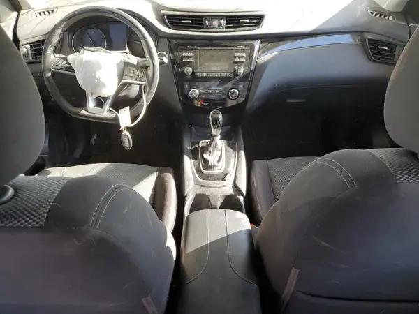 JN1BJ1CR3HW111885 2017 NISSAN ROGUE - Image 8