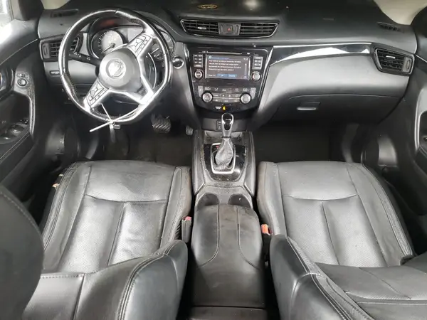 JN1BJ1CR3HW120523 2017 NISSAN ROGUE - Image 8