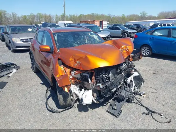 JN1BJ1CR3HW129111 2017 NISSAN ROGUE - Image 1