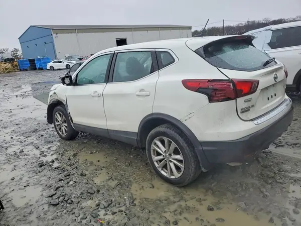 JN1BJ1CR3HW132865 2017 NISSAN ROGUE - Image 2