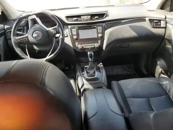 JN1BJ1CR3HW133658 2017 NISSAN ROGUE - Image 8
