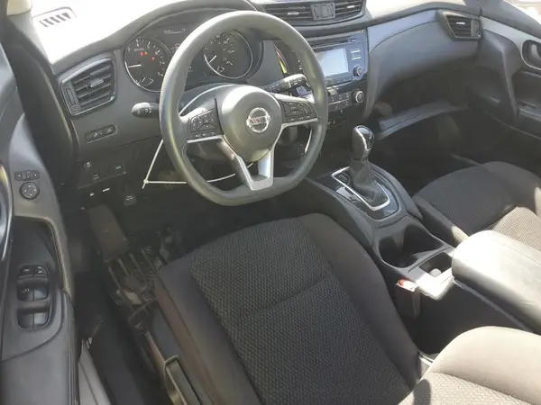 JN1BJ1CR3HW134681 2017 NISSAN ROGUE - Image 8