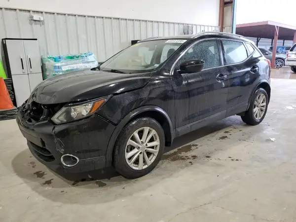 JN1BJ1CR3HW136611 2017 NISSAN ROGUE - Image 1