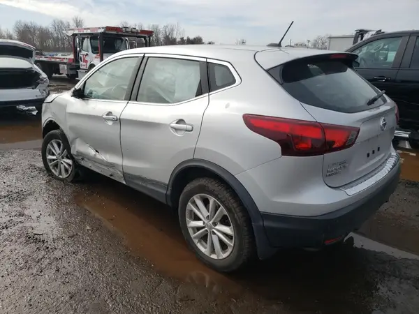 JN1BJ1CR3HW143669 2017 NISSAN ROGUE - Image 2