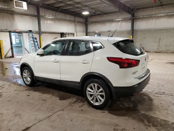 JN1BJ1CR3JW202192 2018 NISSAN ROGUE - Image 2