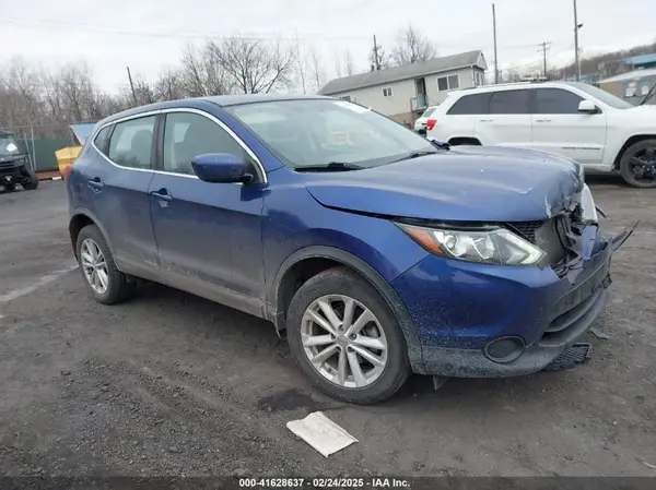 JN1BJ1CR3JW202239 2018 NISSAN ROGUE - Image 1