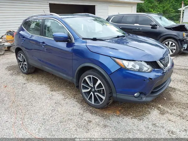 JN1BJ1CR3JW207439 2018 NISSAN ROGUE - Image 1