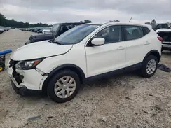 JN1BJ1CR3JW256057 2018 NISSAN ROGUE